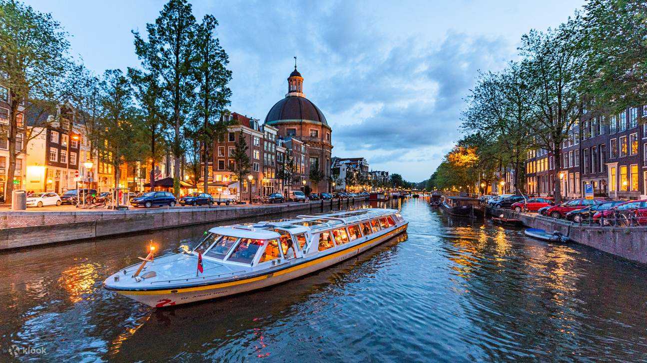 Pengalaman canal cruise dari Central Station di Amsterdam