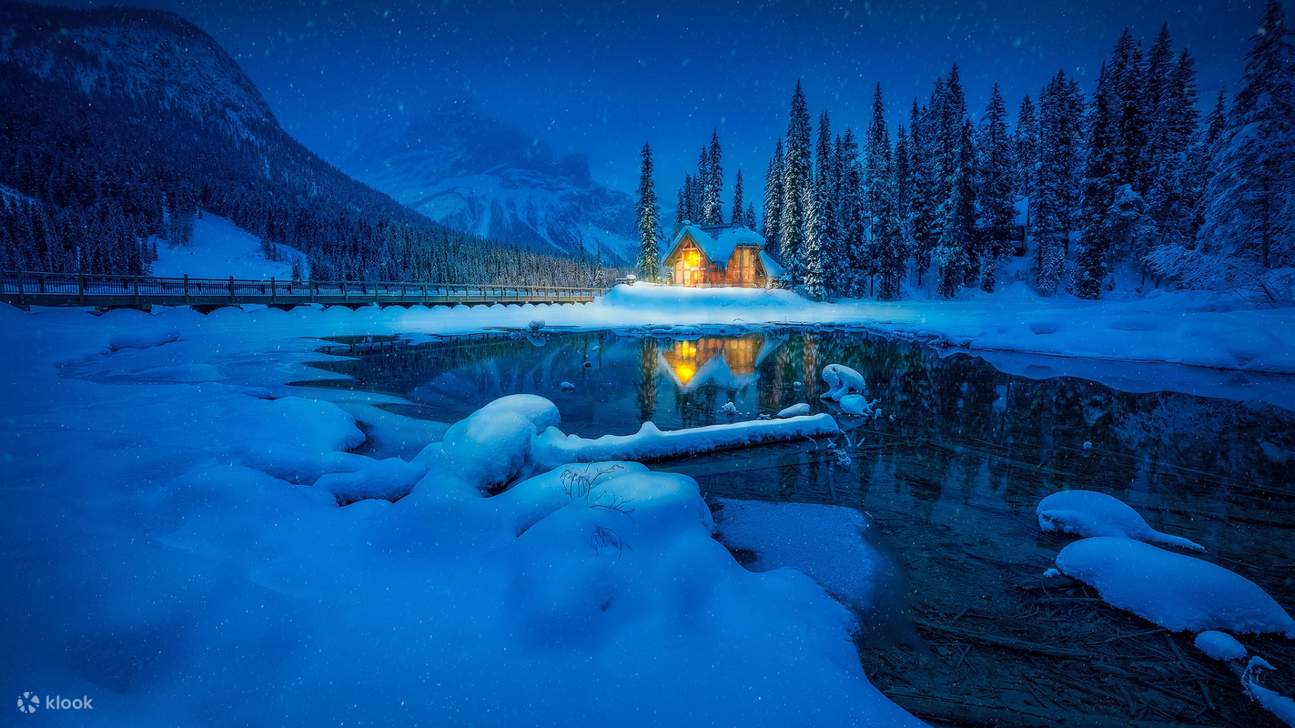 Winter Tour Banff Town, Lake Louise and Johnston Canyon Icewalk - Klook ...