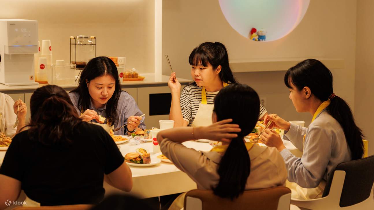 K-Food untuk Bertemu di Busan, Bandar Pelancongan yang Terletak di Haeundae-gu, Busan, O'kitchen Busan bukan sahaja menikmati tempat-tempat menarik sambil melihat laut Busan Ia adalah tempat terbaik untuk menikmati K-food.