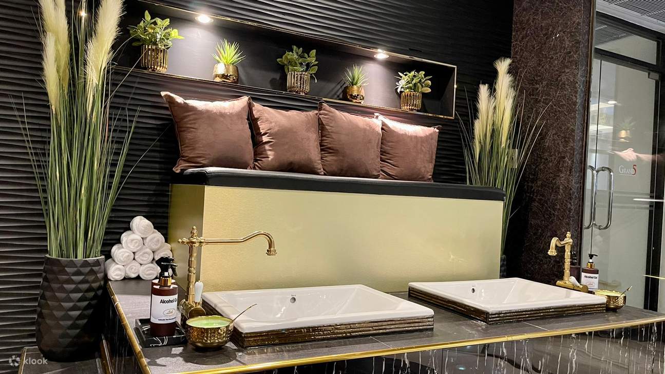 Lek Massage and Spa presso Grand 5 Hotel & Plaza Experience a Bangkok