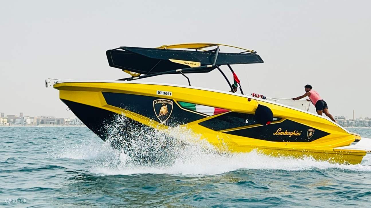 在迪拜體驗棕櫚島、JBR和碼頭美景的滑翔傘