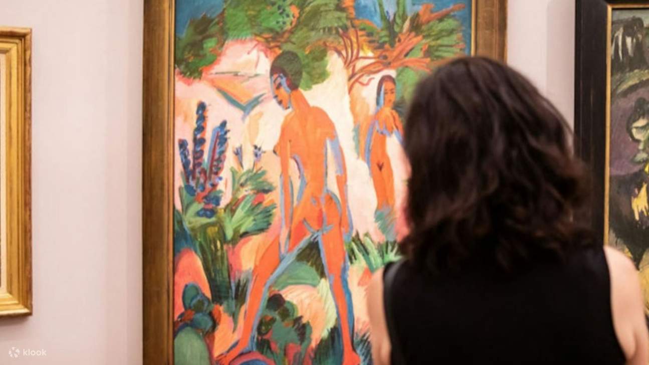 あらゆる芸術を称える、刺激的な展示を通して、活気に満ちた創造性を発見しましょう。