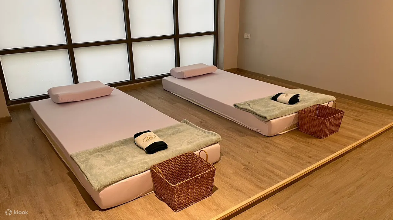 曼谷 The Quarter Chaopraya Hotel 的 Lek 按摩和水疗中心