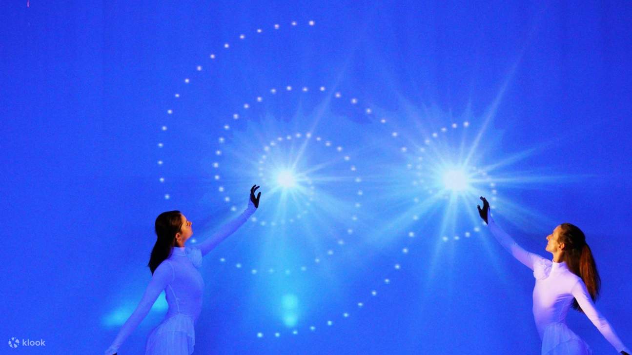 讓布拉格黑光劇院以其突破性的視覺效果帶你走進劇院