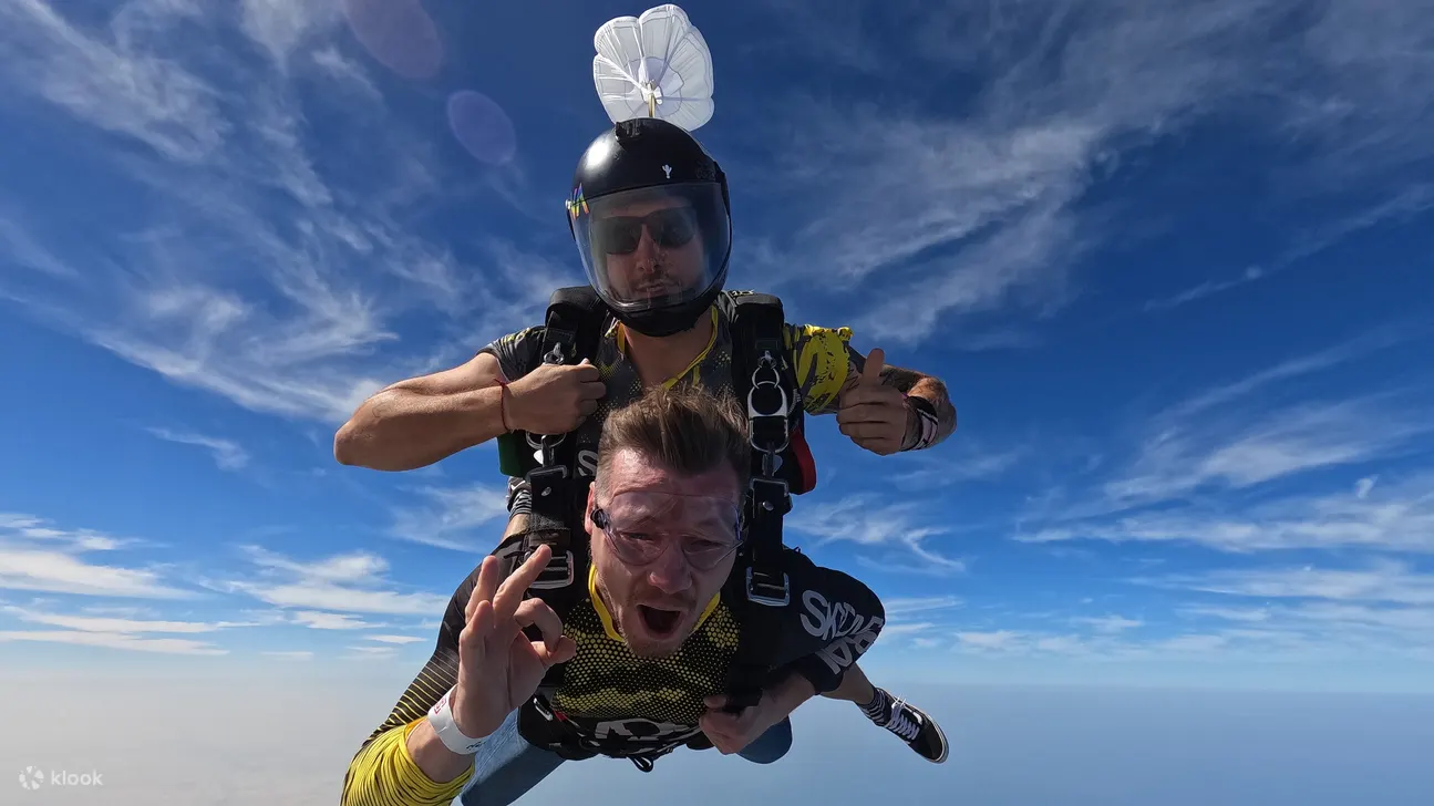 Skydive Dubai - Skydiving Experience