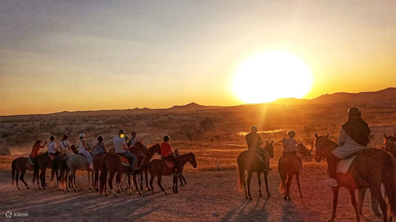 Pengalaman menunggang kuda di Cappadocia dengan transportasi