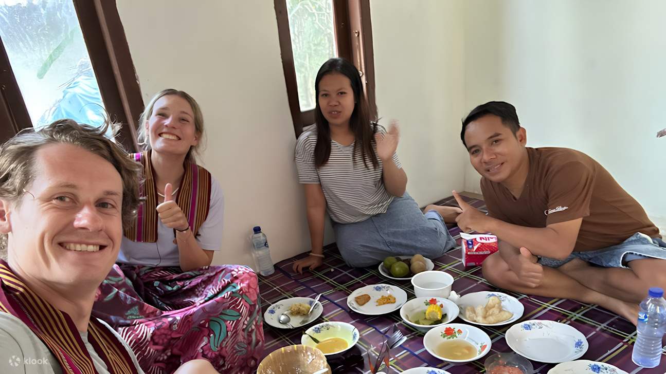 Corso di Cucina in una Casa Locale a Lombok e Tour Opzionale alle Cascate