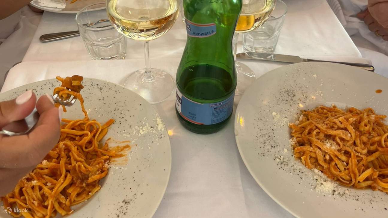 Traditional tasting dinner with locals in Jewish Ghetto of Rome