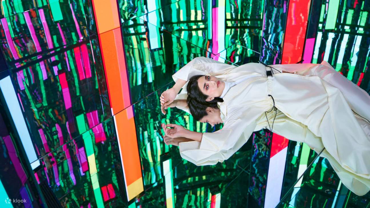 Đắm mình trong những khung cảnh rực rỡ, luôn thay đổi được tạo nên từ ánh sáng, âm thanh và thiết kế đồ họa