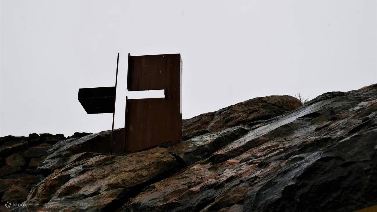 让 Temppeliaukio 教堂的自然声学和宁静氛围激发您的灵感