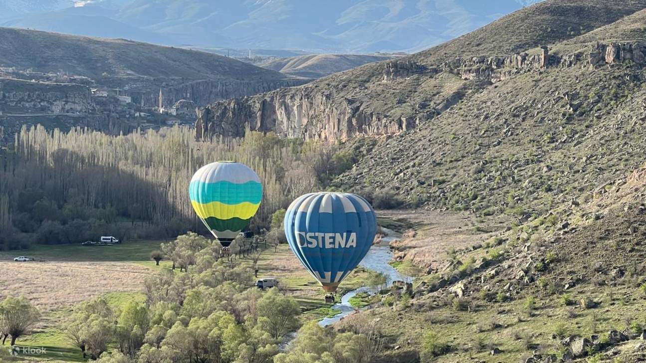 กิจกรรมนั่งบอลลูนลมร้อนชมหุบเขาในคัปปาโดเกีย