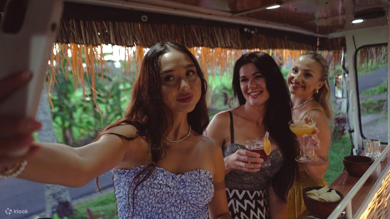Chuyến tham quan pha chế TikiBus Ubud