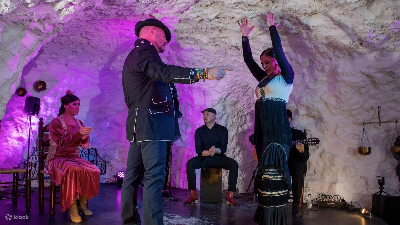 Thưởng thức hương vị Andalusia với những món ăn ngon trong suốt buổi biểu diễn flamenco