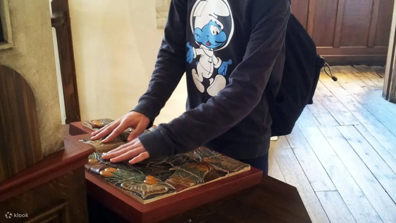 解说板和展览讲述了约翰·诺克斯和动荡的苏格兰历史的故事