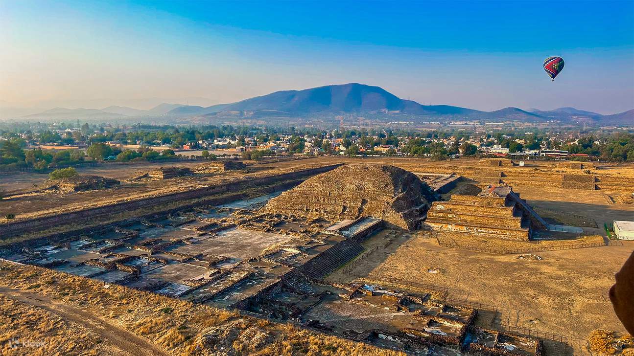 Naik Belon Udara dengan Lawatan Berpandu ke Teotihuacan & Basilica od Guadalupe