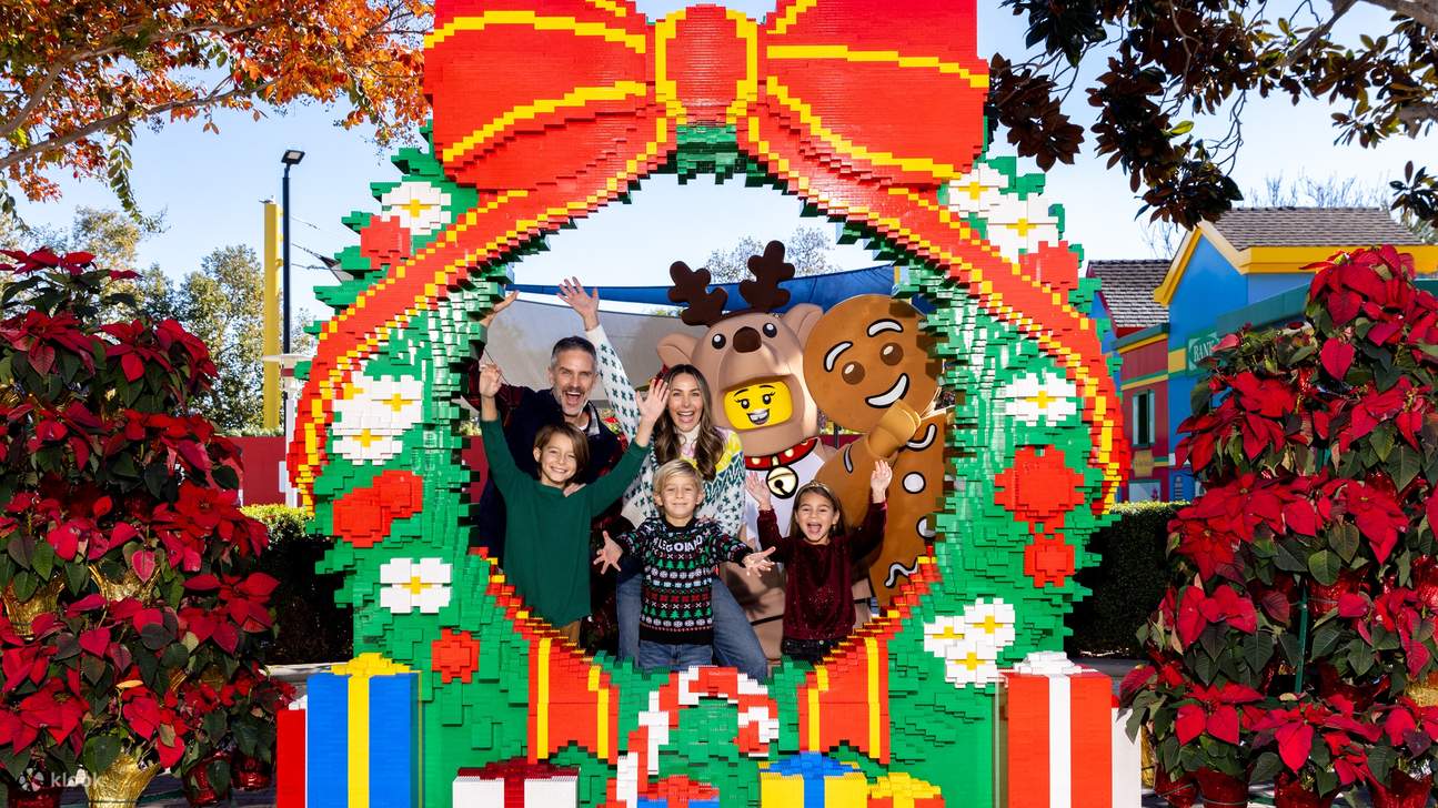 มาร่วมฉลองฮาโลวีนแบบครอบครัว พร้อมชมการแสดง แต่งกายแฟนซี และเพลิดเพลินกับขนมหวานเซอร์ไพรส์ไม่รู้จบ