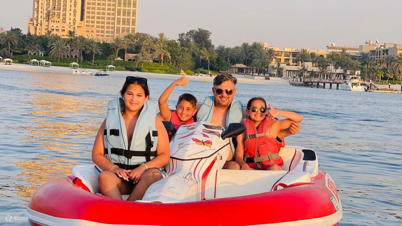 อะดรีนาลีนพลุ่งพล่านไปกับฉากหลังอันงดงามของ ดูไบ