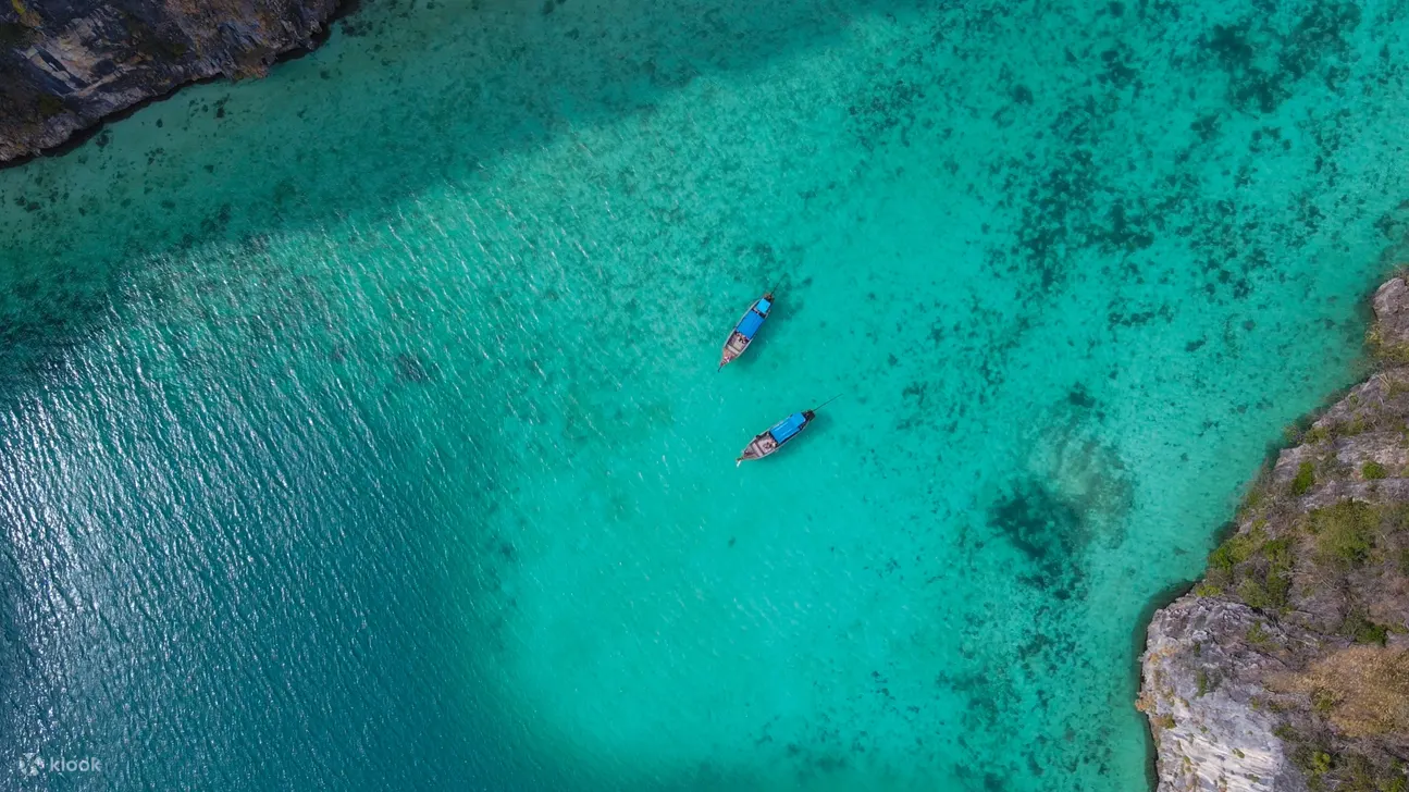 This image has an empty alt attribute; its file name is PhiPhi,MayaBay,andKhaiIslandSpeedboatTourfromPhuket.webp