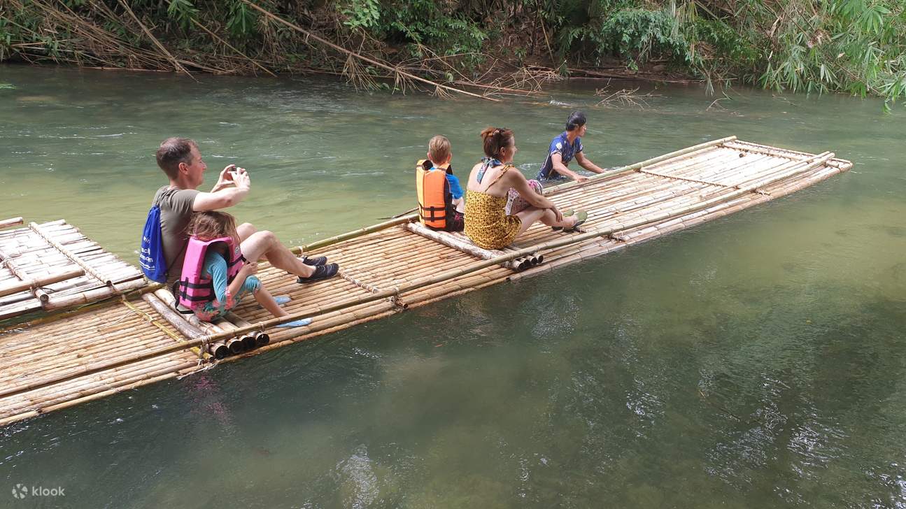 Philippine Raft Rafting privado de bambú natural y disfrute del cuidado de elefantes en ...