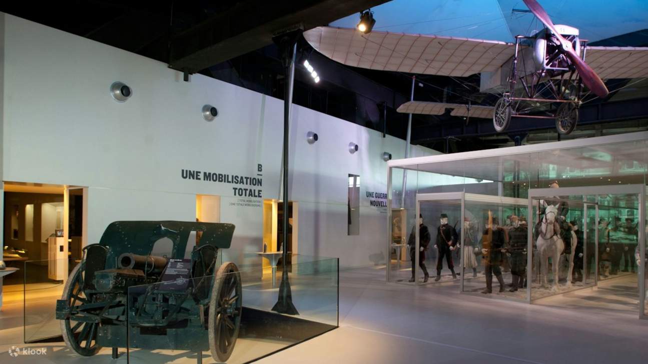 Masuki sejarah melalui surat, artefak, dan karya seni yang mengungkap kisah para prajurit dan warga sipil