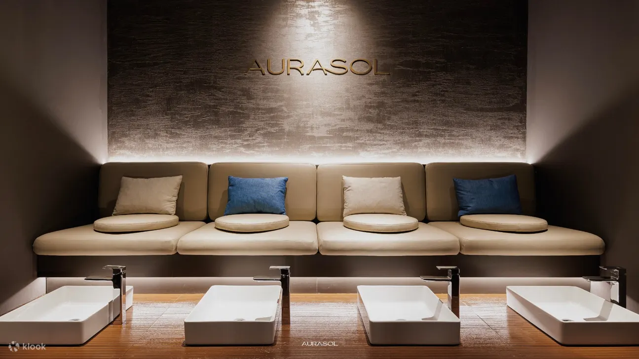 AURASOL Signature Thai Massage
