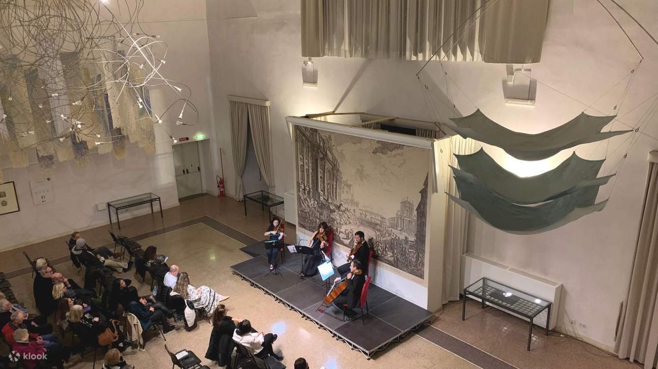 ローマのサラ・ダンテの息を呑むような雰囲気の中でオペラの美しさを堪能しましょう