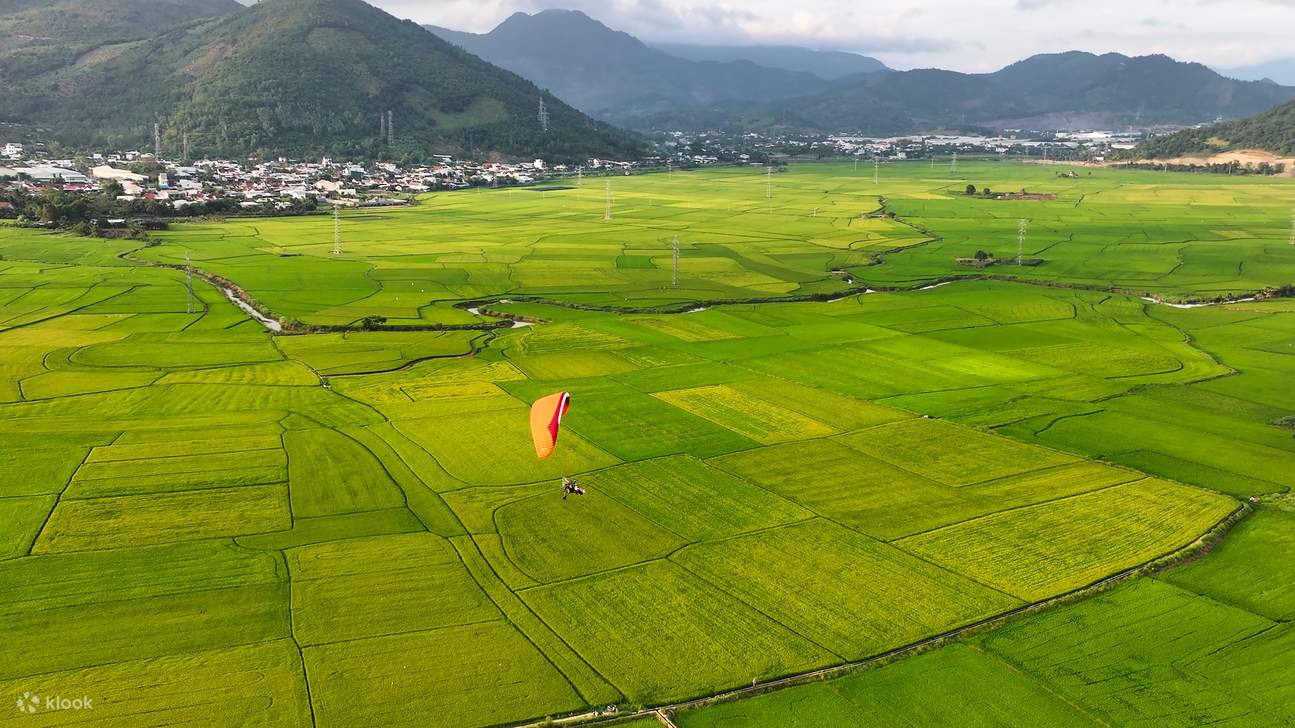 芽庄动力滑翔伞体验