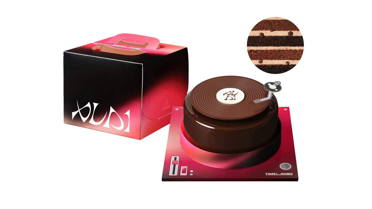 ALPHA DRIVE ONE Chocolate Cream Cake - TOUS les JOURS - Klook