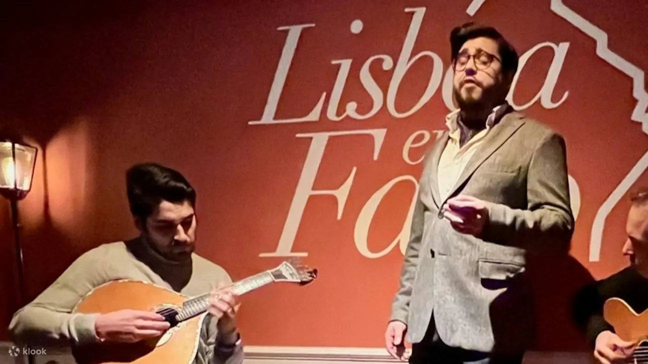 里斯本法多 (Lisboa em Fado) 表演与波特酒