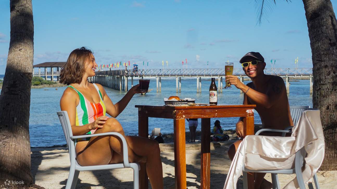 Loka シアルガオ島 レストラン、バー & ショップ (Loka Siargao Restaurant, Bar, & Shop)