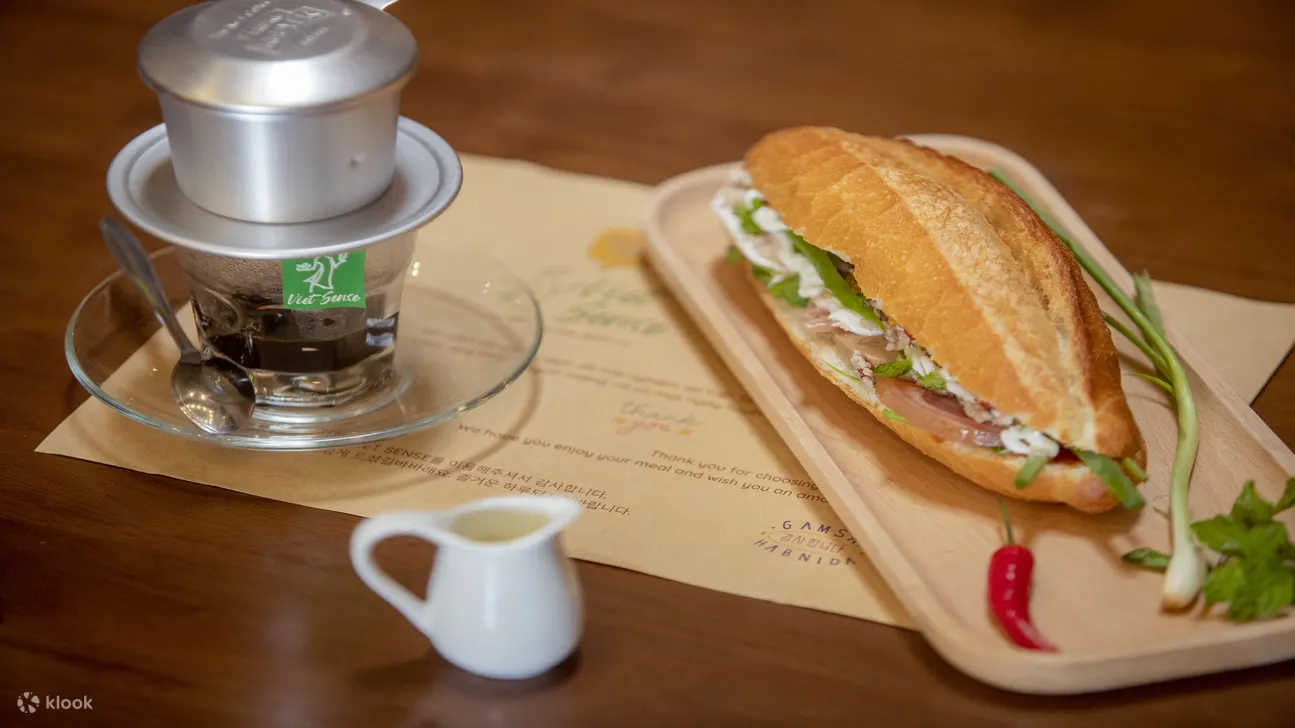 越南 Banh Mi 和牛奶咖啡