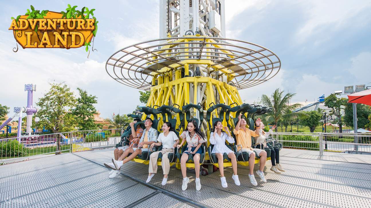 สวรรค์แห่งความบันเทิงแห่งนี้มีเกมกลางแจ้งให้เลือกเล่นกว่า 20 เกม และเกมในร่มอีกเกือบ 100 เกม ท้าทายความกล้าของคุณไปกับความตื่นเต้นเร้าใจที่ สวนสนุกวินวันเดอร์สนัม ฮอยอัน