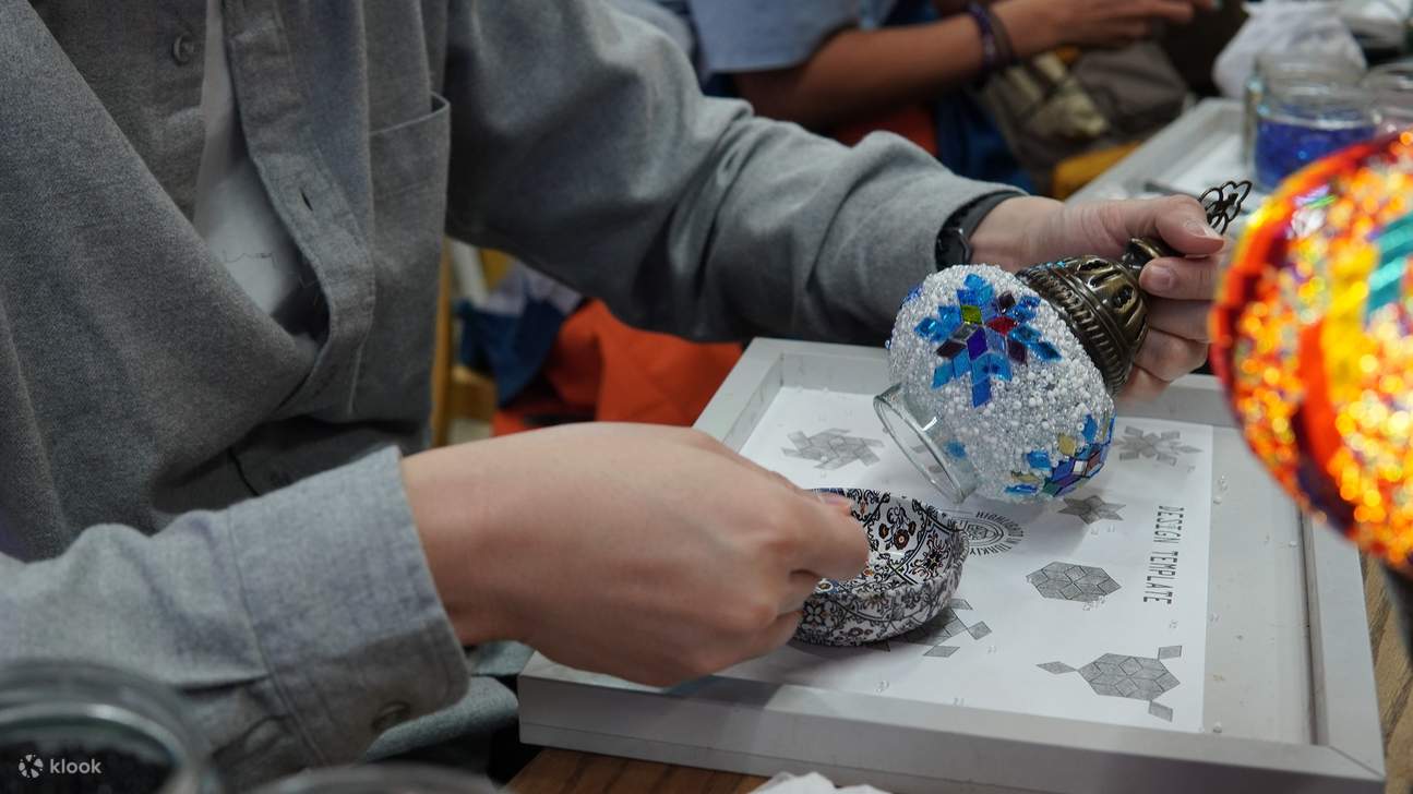 土耳其傳統馬賽克燈和燭臺工作坊