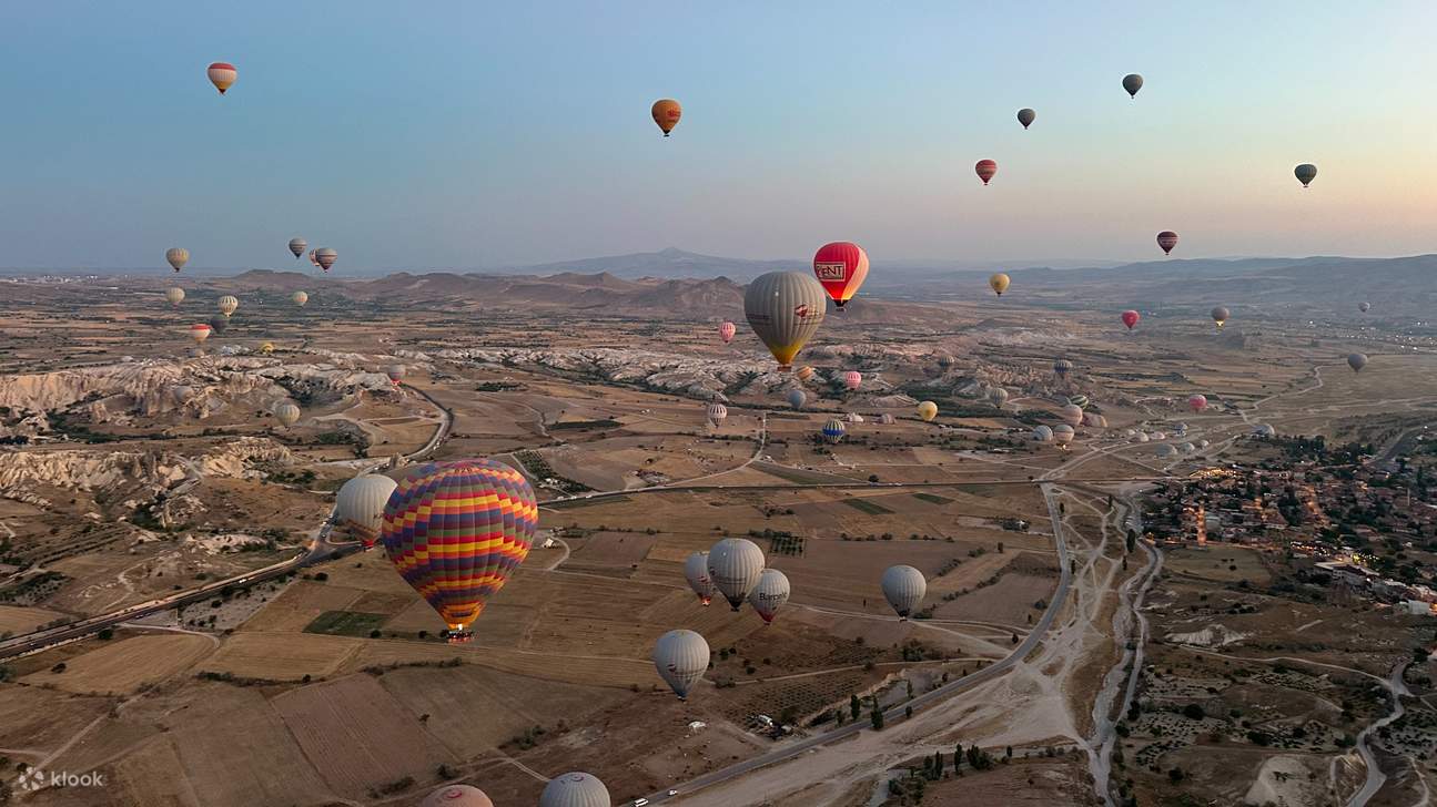 Pengalaman Menaiki Belon Udara Panas di Cappadocia dengan Pemindahan Hotel