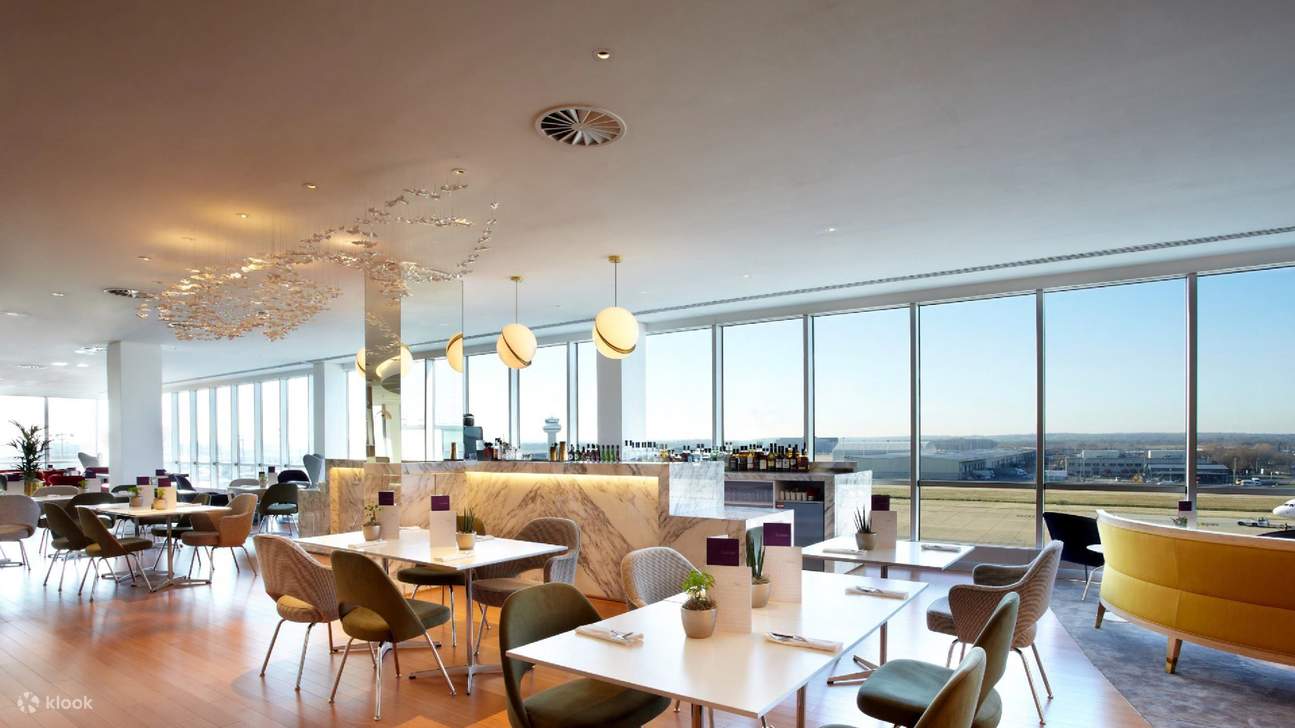 London Gatwick Airport Lounge Service by Plaza Premium Lounge 