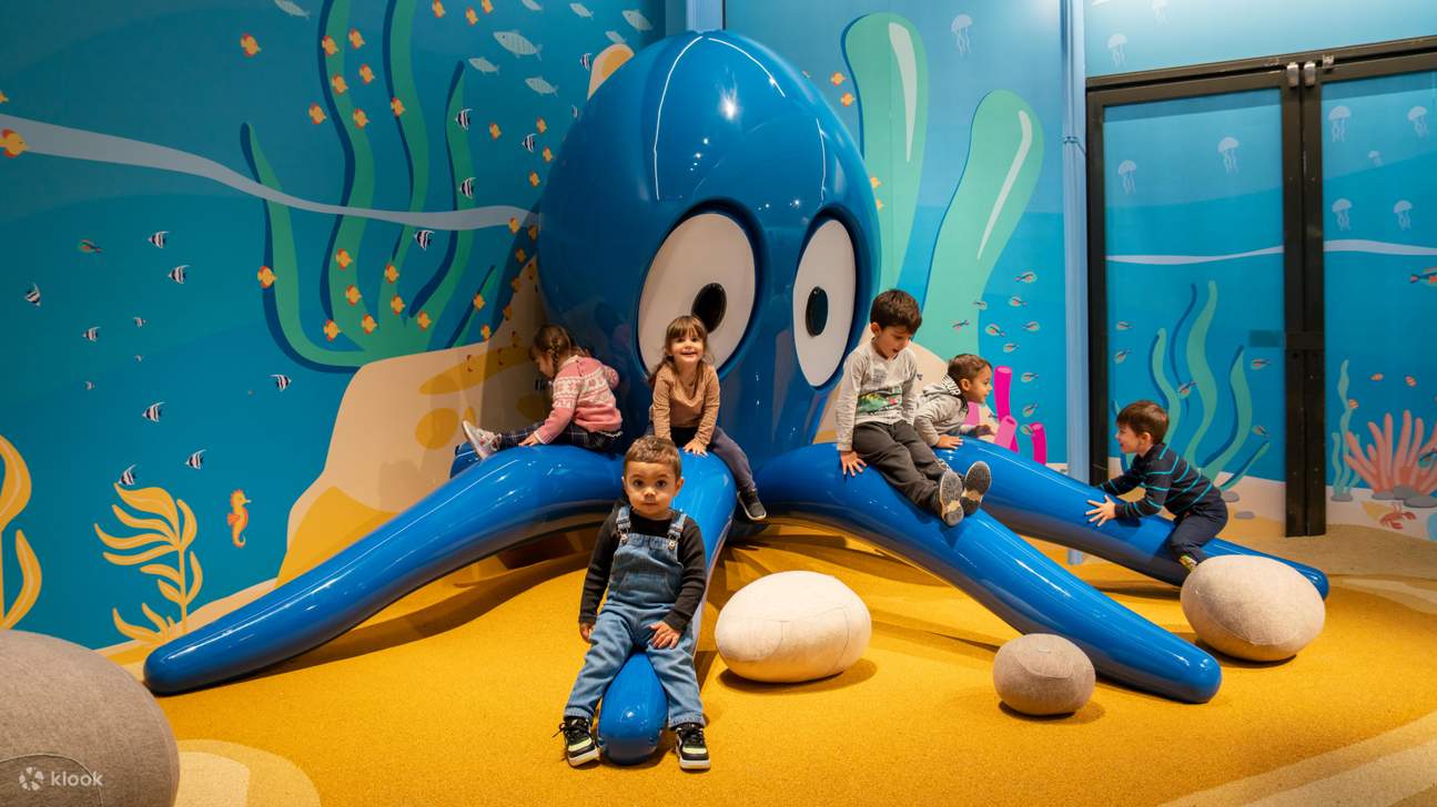 Viaje en el tiempo y viva las historias que moldearon el mundo