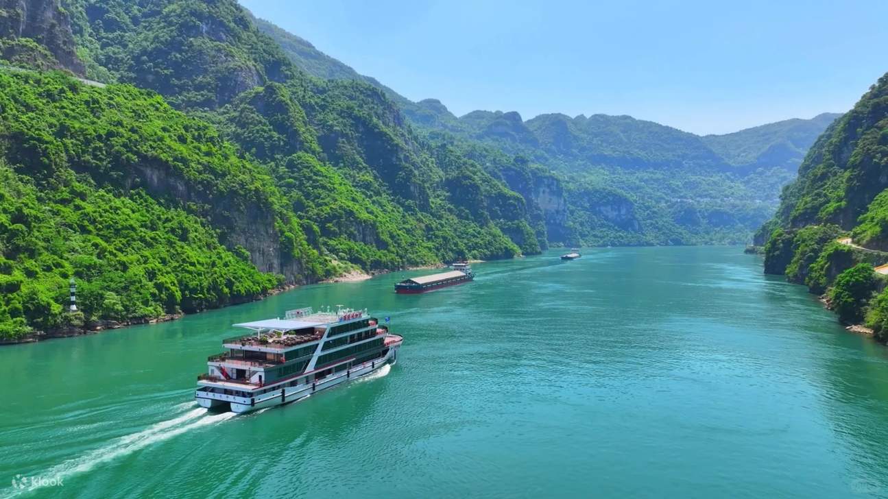 Hubei Yichang Three Gorges Dam 1 Day Tour Three Gorges Luxury Cruise 