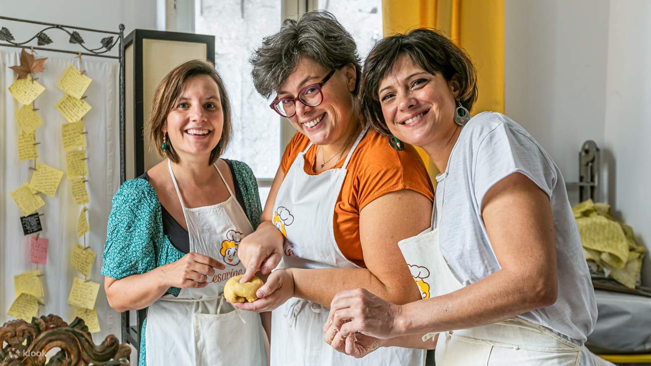 Khoảnh khắc vui vẻ trong bếp: Học các công thức nấu ăn truyền thống của Ý với các đầu bếp địa phương!