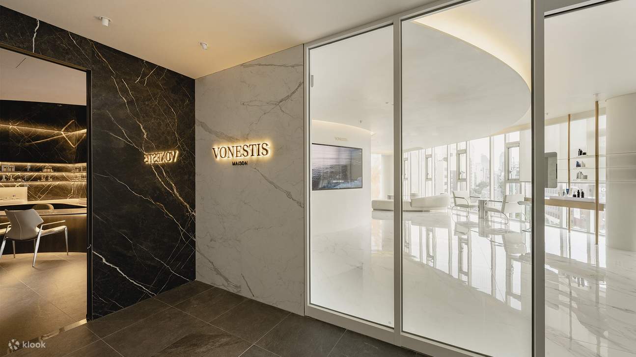 Bon Esthétiste Maison là không gian để bạn trải nghiệm toàn diện thương hiệu Bon Esthétiste, bao gồm tư vấn da và chăm sóc điều trị.