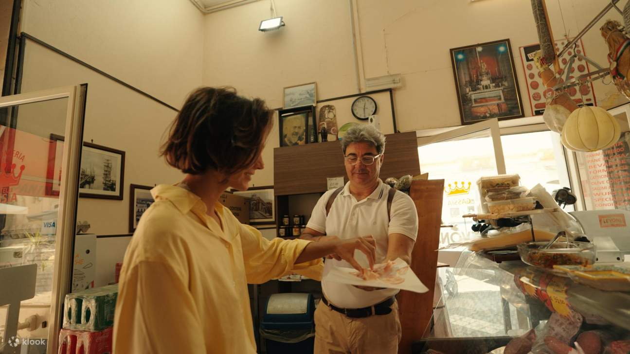 Cooking class with Ortigia market tour in Siracusa