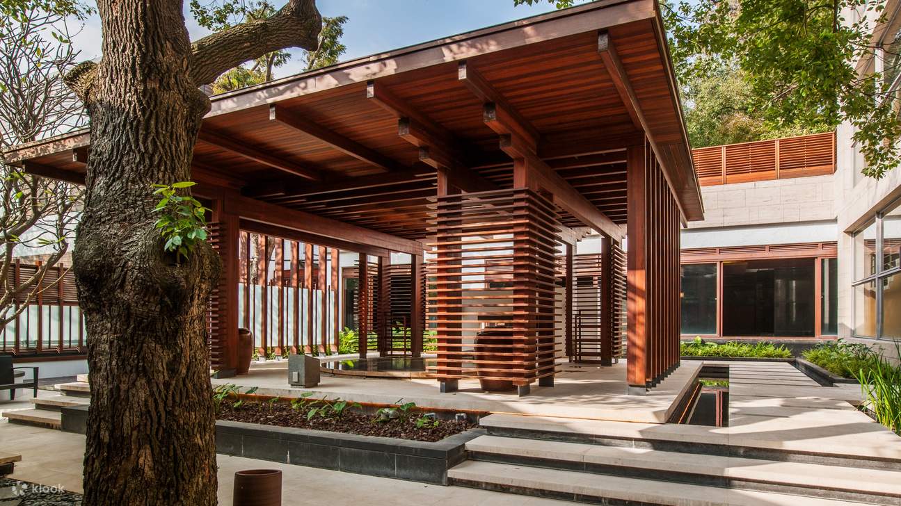 Villa 32 Bains Publics