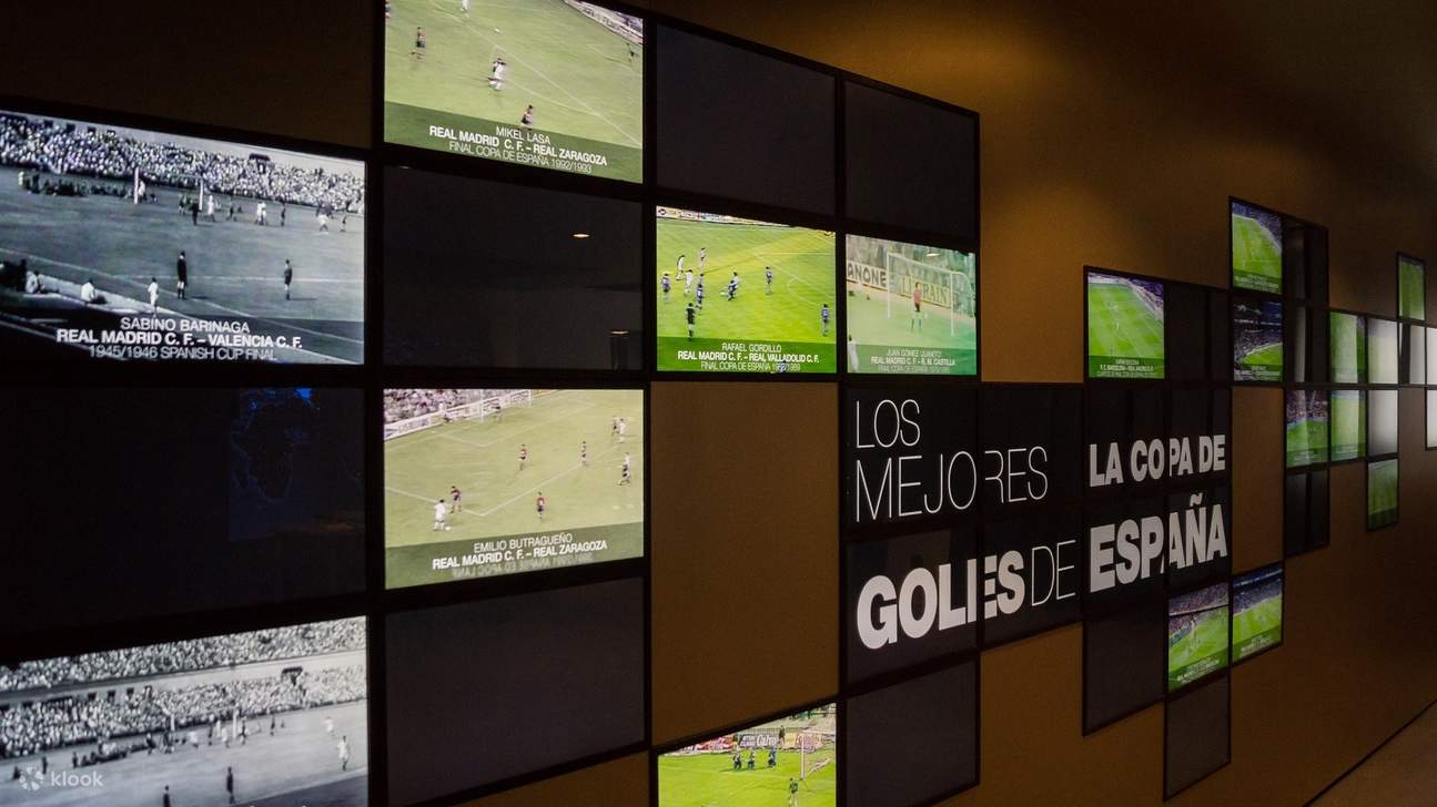 Erleben Sie unvergessliche Siege und Meilensteine durch eine Multimediawand des Real Madrid-Ruhms noch einmal