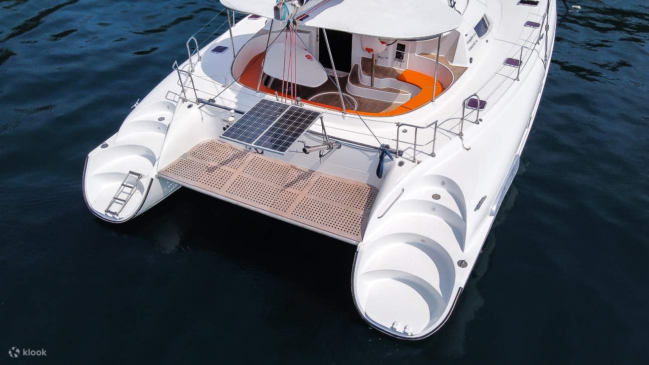 Ruang santai luaran dengan kemudahan