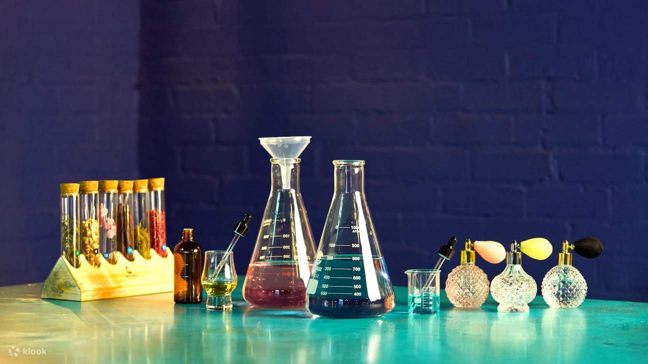 Terokai perisa dan aroma tersendiri yang memberikan karakter kepada gin premium