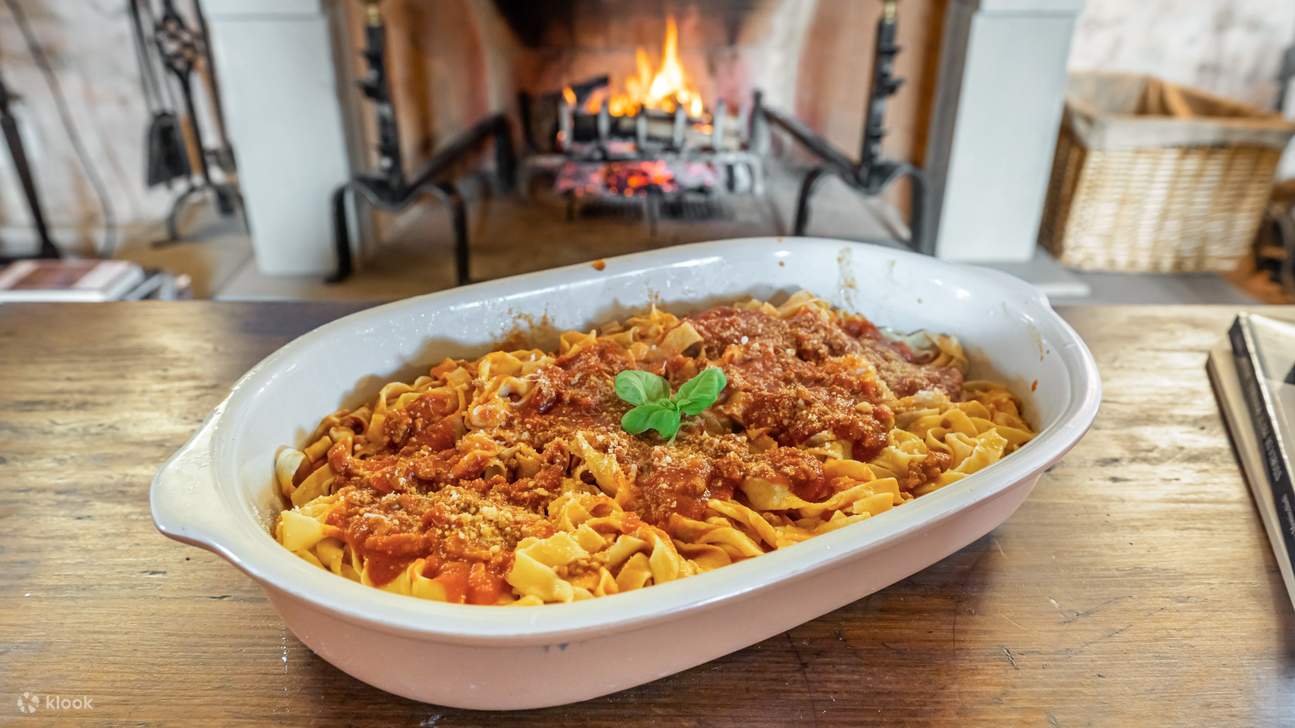 Riunitevi per gustare il vostro banchetto italiano preparato al momento dopo l'esperienza culinaria