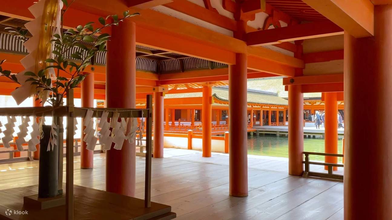 Excursió d'1 dia a Miyajima i Iwakuni: Explorant els llocs japonesos ...