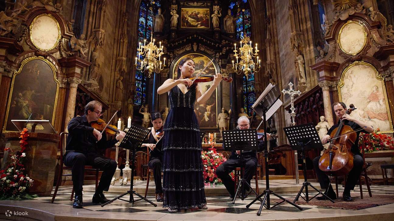 Đắm chìm trong âm nhạc mê hoặc vang vọng trong một bối cảnh khó quên