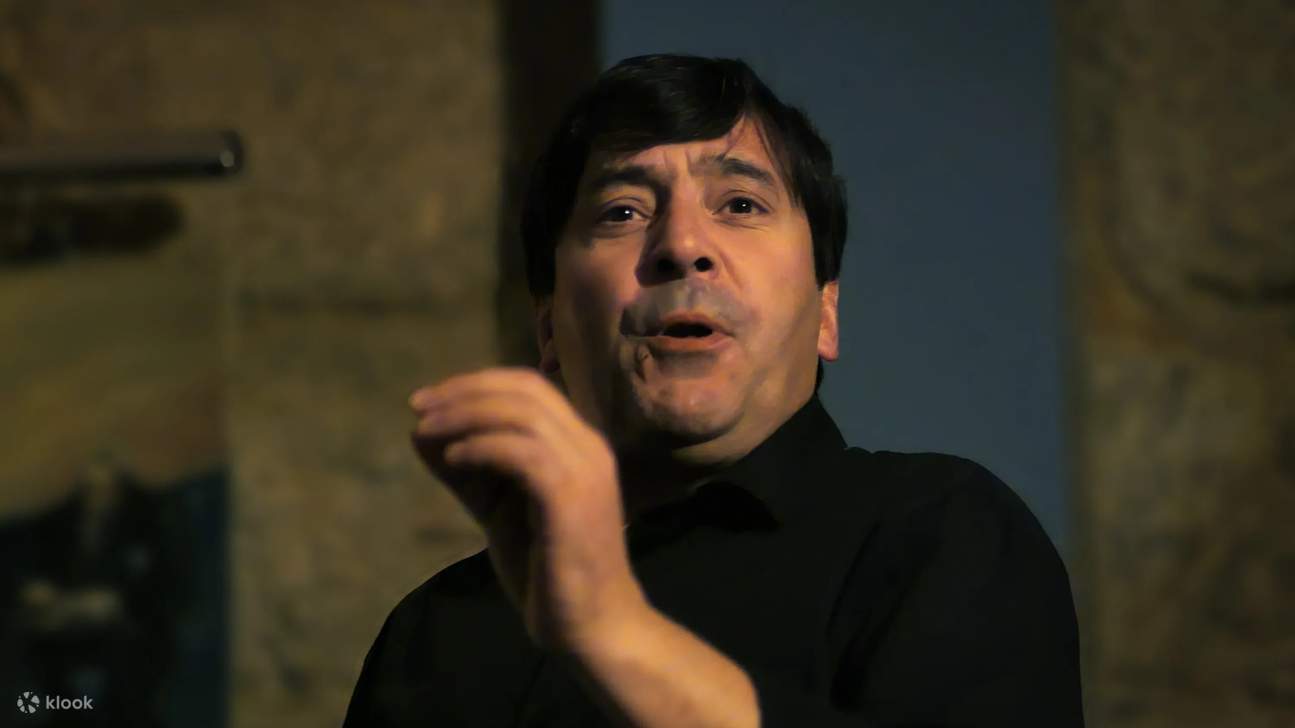 Dîner-Spectacle de Fado & Visite Nocturne