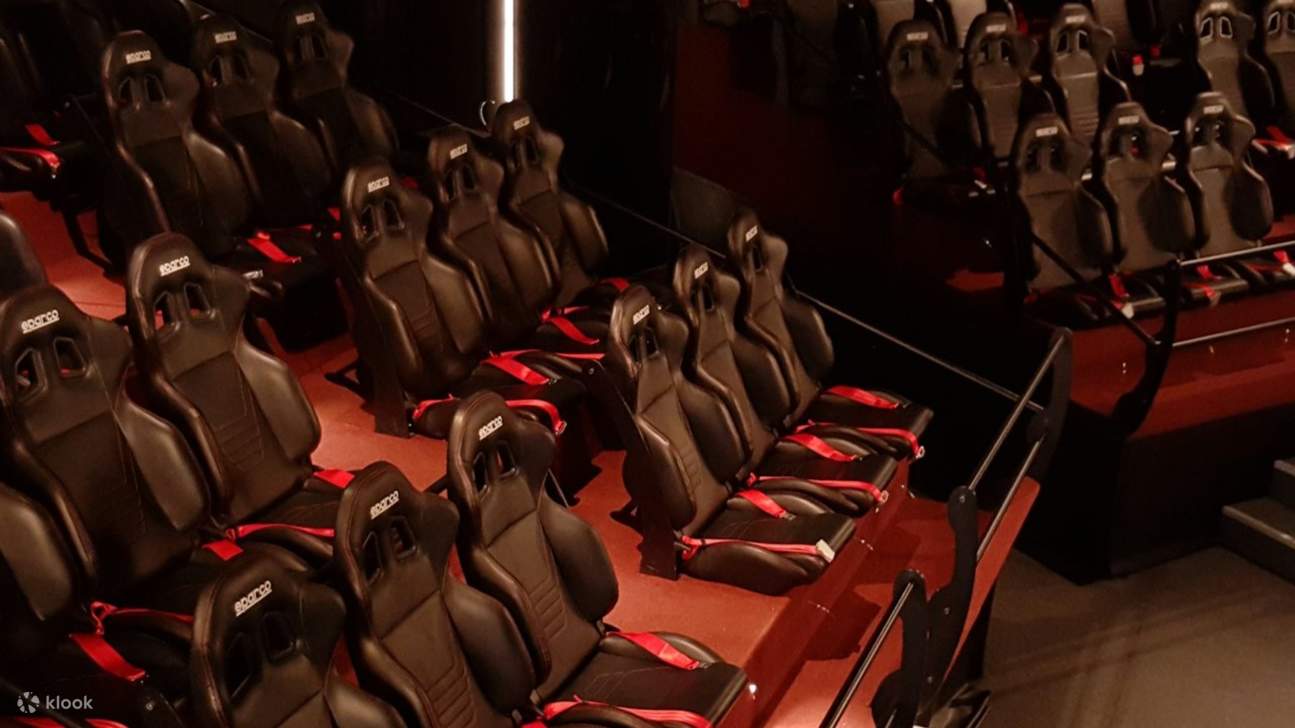 ¡Sumérjase en lujosas butacas para una aventura cinematográfica inolvidable por Helsinki!