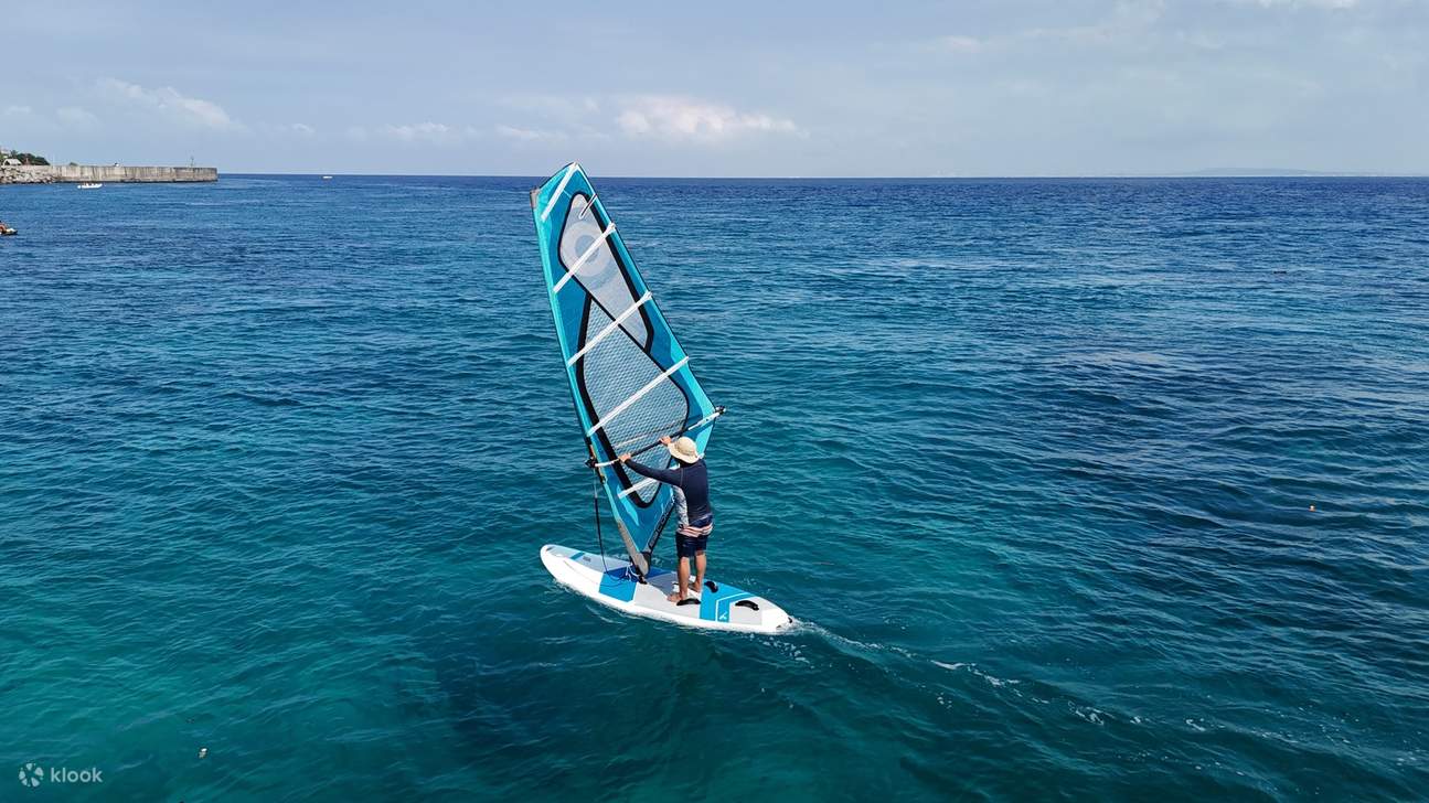 ウインドサーフィン